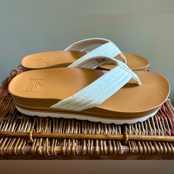 Reef Size 9 Shea Cushion Hi Cream and Brown Platform Sandals - Picture 1 of 7